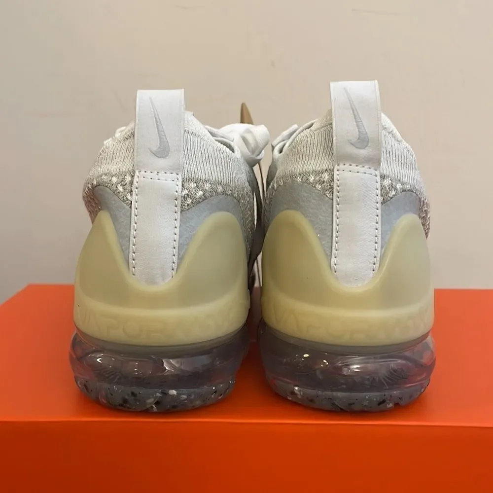 Nike Air VaporMax 2021 FK White Pure Platinum Women Size 8(DC4112-100)